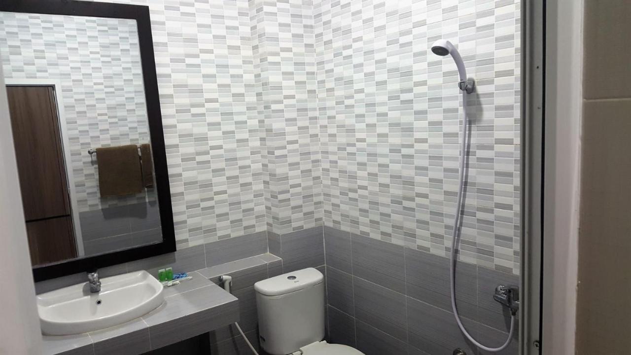 Nasional Hotel Gunungsitoli Eksteriør billede